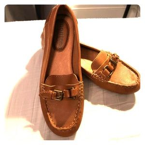 NWOT Brown real leather loafers Size 5.5